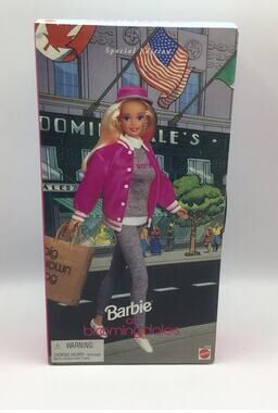 1996 Vintage Barbie at Bloomingdales Doll NRFB Big Brown Bag Charge Card 16290